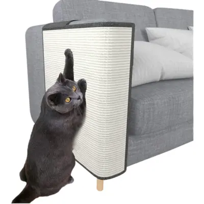 Zaščitite svoj kavč s sisalno praskalno podlogo - leva stran