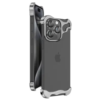 Zaščitna zasnova za iPhone 15 Pro, ojačan kovinski odbijač, Srebrna