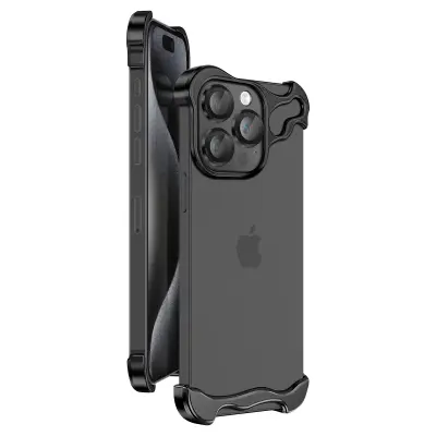 Zaščitna zasnova za iPhone 15 Pro, ojačan kovinski odbijač, Črna