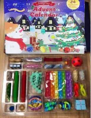 ST-0103# Božični adventni koledar Darilna škatla za dekompresijo igrač Set božični adventni koledar