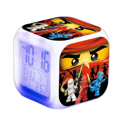 Božična darila Ninjago Led digitalna budilka 7 pisanih svetlobnih dekorjev za spalnice s časom, temperaturo, alarmom, datumom