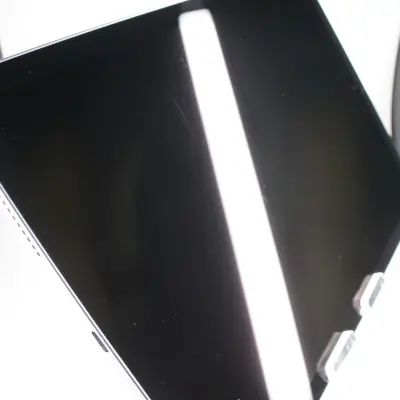 Obnovljeno - znaki rabe - Ecofone iPad Air 5 wifi siva 64 GB 8 GB RAM 2022