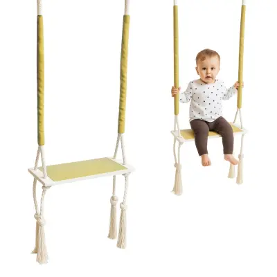 Gugalnica za sobo rumene barve