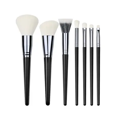 Črni oniks 7-delni set čopičev za ličenje - mehka sintetična vlakna