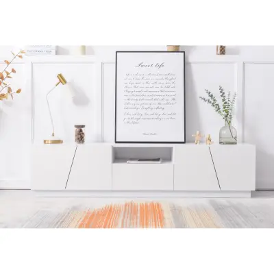 Moderna TV omarica 170 cm. Diagonalni patchwork stil.