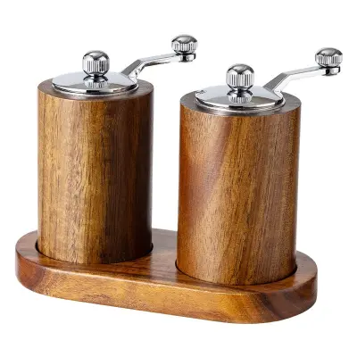 Komplet ročnih mlinčkov za poper z dvema retro barvama in podstavkom iz akacijevega lesa