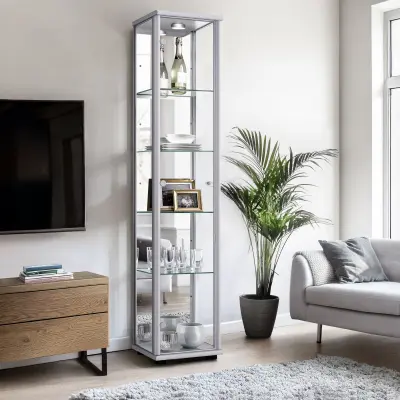 K-Möbel stoječa vitrína (176x37x33cm) - Made in Germany - vitrinasta omara srebrna / aluminij s 4 nastavljivimi steklenimi policami, ogledalo & LED