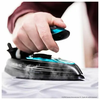 Potovalni likalnik Cecotec 1200W