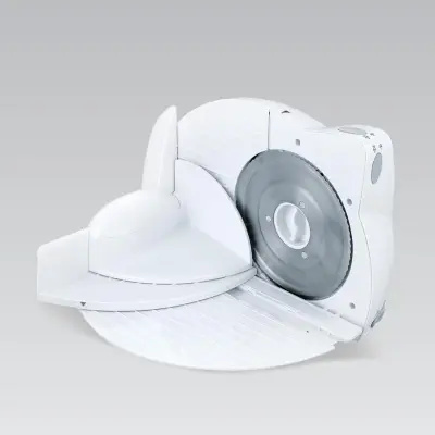 Rezalnik mesa Maestro MR-590 z 3 hitrostmi in 17 cm nožem