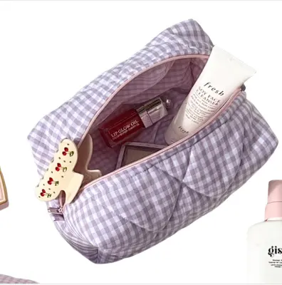Prenosna potovalna torba za kozmetiko in toaletne potrebščine