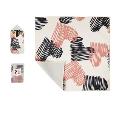 Samozapiralna torbica za ličila, primerna za potovanja Multicolor 6