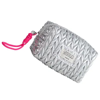 Elegantna srebrna torbica za ličila: Prenosni organizator kozmetike