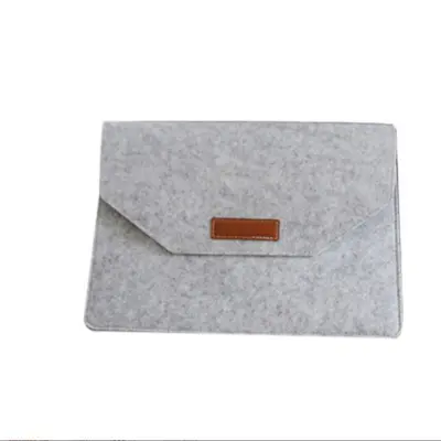 11-palčna torbica za prenosni računalnik MacBook Air iz filca LightGrey