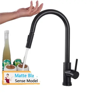 Pametni dotik kuhinjske pipe, brušen zlati zaključek, tehnologija senzorja za izvlečenje, mat črn senzor