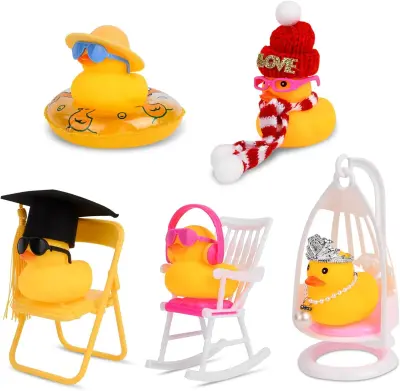 Gumijasta račka za avtomobil, set 5 kosov z dodatki, dekoracija za armaturno ploščo, piskajoča igrača za kopanje, rumena