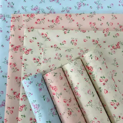 Cvetlični tisk papir za zavijanje 50x35 cm Modra osnova, 100 listov - Za zavijanje daril in obrti