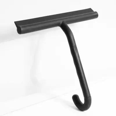 Silikonsko strgalo z ukrivljenim kavljem in 145° loka za steklo in tuš Black