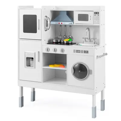 Lesena igralna kuhinja za otroke iz otroške kuhinje
