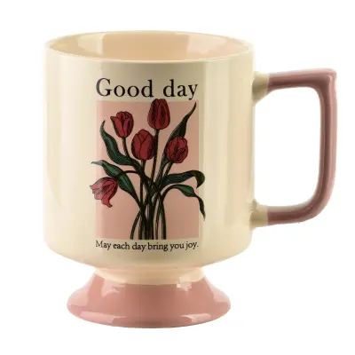 Skodelica porcelan REJKA Kubek na stópce 300ml 8x11,5x10,5cm rožnata 1 kos