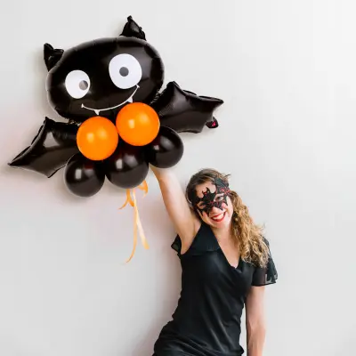 Balon netopir z okrasnimi baloni – komplet za noč čarovnic (Halloween dekoracija)