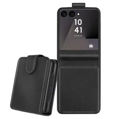 Chesterfield etui za kartice za Samsung Z Flip 7 z magnetnim zavihkom, Črna