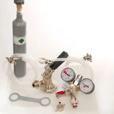 Paket dodatkov za enovodno točilno napravo CO2 cev, 7 mm pivovska cev, 0,5 kg jeklenka in ravni nastavek