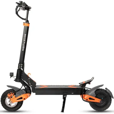 Električni skuter MAXTURN X1, baterija 48 V 15,6 Ah, pnevmatike 10”, črne barve