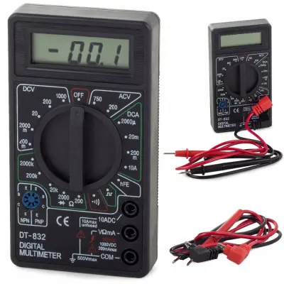 Univerzalni digitalni multimeter z LCD črn