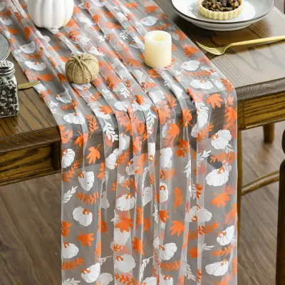 Namizni tekač jesenski s tiskom buč in listov oranžno terakota 70 x 300 cm poliestr spun tilasta gaza rustikalni boho dekoracija mize