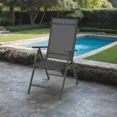 Vrtni stol 70x56x107 cm črn zložljiv