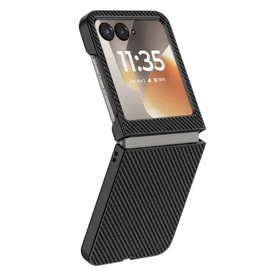 Ovitek za Motorola Razr 70 Videz Karbonskih Vlaken Trda Zaščita, Črna