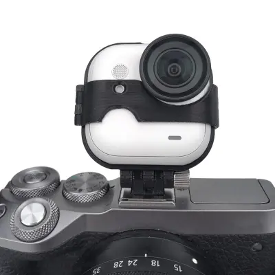 Nosilec hot shoe za Insta360 GO Ultra – varen in vsestranski