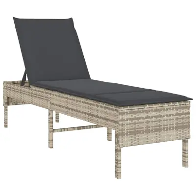 vidaXL Ležalnik z blazino svetlo siv 55x200x44 cm poli ratan