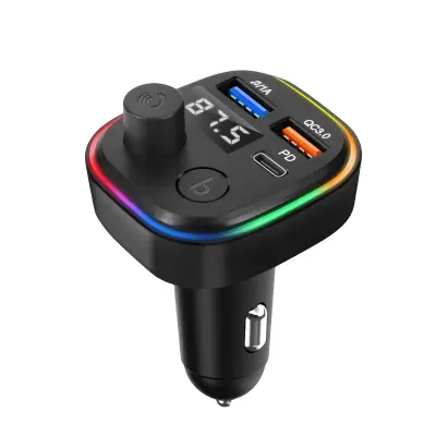 Bluetooth FM oddajnik, polnilec za vžigalnik USB / USB-C, model C2 - črn
