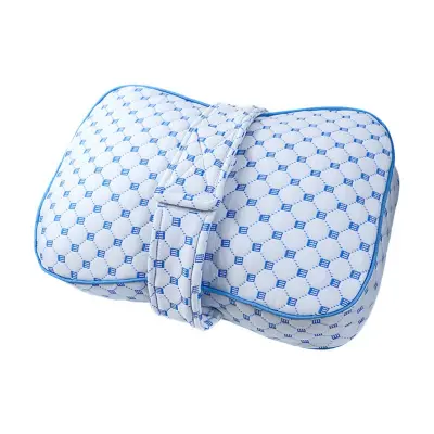 Ledeno modra blazina za noge s trakom – ergonomska opora kolen