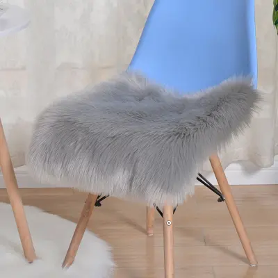 Umetna ovčja blazina za stol, mehka sedežna blazina, ojačani robovi Gray Majhna