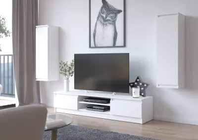 Akord Clp Dnevnosobni Sestav, Tv Omarica In 2 Stenske Vitrine, Bela