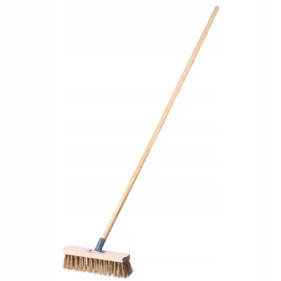 Metla za ulico z lesenim ročajem 30 cm