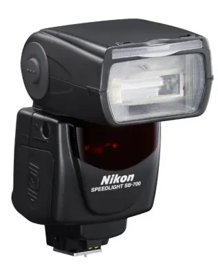 SB700 NIKON