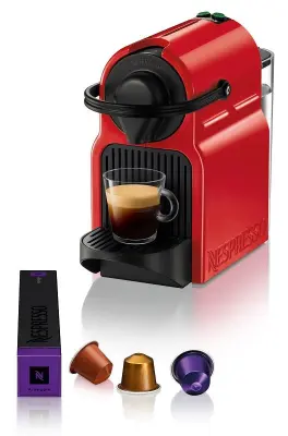 NESPRESSO Inissia rdeč kavni aparat