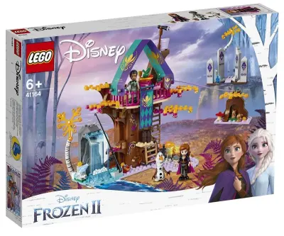 Začarana drevesna hišica