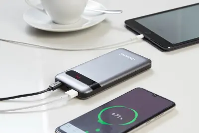 INTENSO PD20000 črna, 20000 mAh, USB A QuickCharge, USB C PowerDelivery prenosna baterija