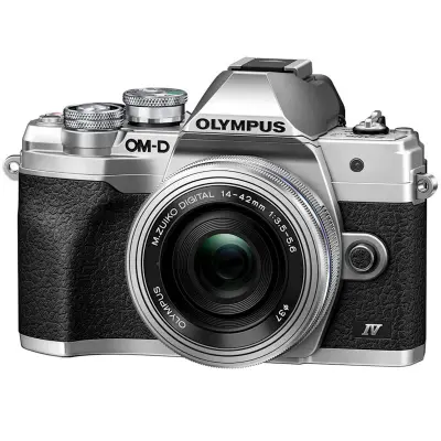 OLYMPUS OM-D E-M10 IV srebrn + 14-42mm 1:3.5-5.6 EZ pancake srebrne barve