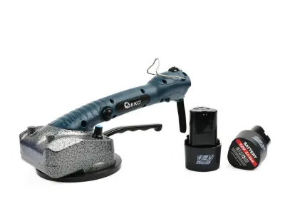 Akumulatorska vibracijska plošča za polaganje keramike 2x 1,5Ah