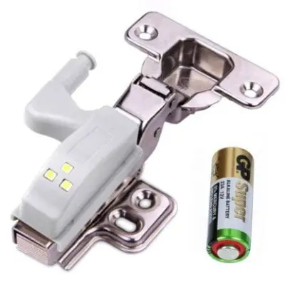 LED 3 SMD svetilka za omarice + baterija 23A