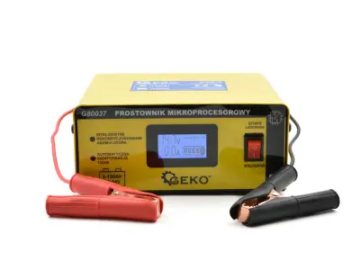 12-24V LCD mikroprocesorski polnilec za akumulatorje 10A 150Ah