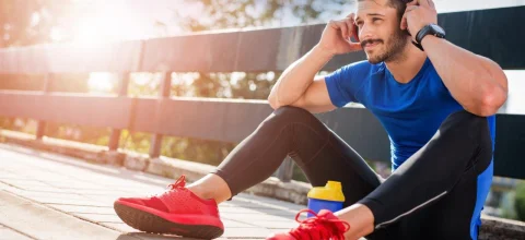 Kako izbrati najboljše brezžične fitnes slušalke?