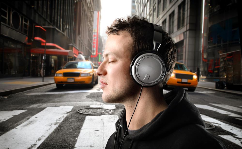 S slušalkami sporočite svoj življenjski slog.
